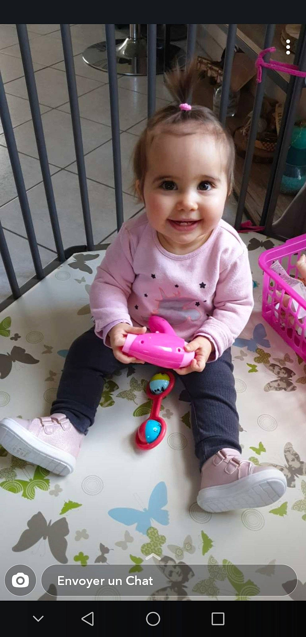 April participe au concours pour gagner de l'argent avec cette photo : baby, child, joy, person, pink, play, product, sitting, skin, toddler