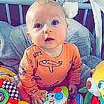 Liam a rejoint le concours — aidez-le/la à gagner de superbes lots ! arm, baby, cheek, ear, eye, facial_expression, finger, fun, hair, hairstyle, head, iris, mouth, nose, organ, person, photograph, product, skin, sleeve