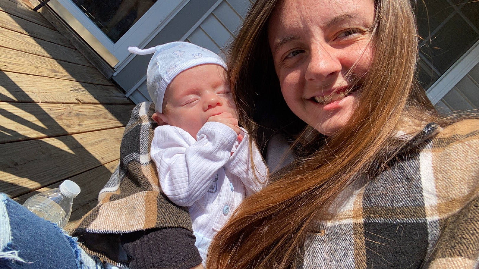 Jonathan is registered to the contest to win money with this photo: baby, child, comfort, event, eye, facial_expression, fun, happy, head, headwear, human, human_body, joy, leisure, lip, mammal, mouth, person, skin, smile