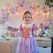 Luna participe au concours pour gagner de l'argent avec cette photo : balloons, birthday, butterflies, celebration, child, costume, curly_hair, decoration, festive, girl, happy, indoor, joy, lace, party, princess_dress, purple_dress, smile, sparkle, tulle