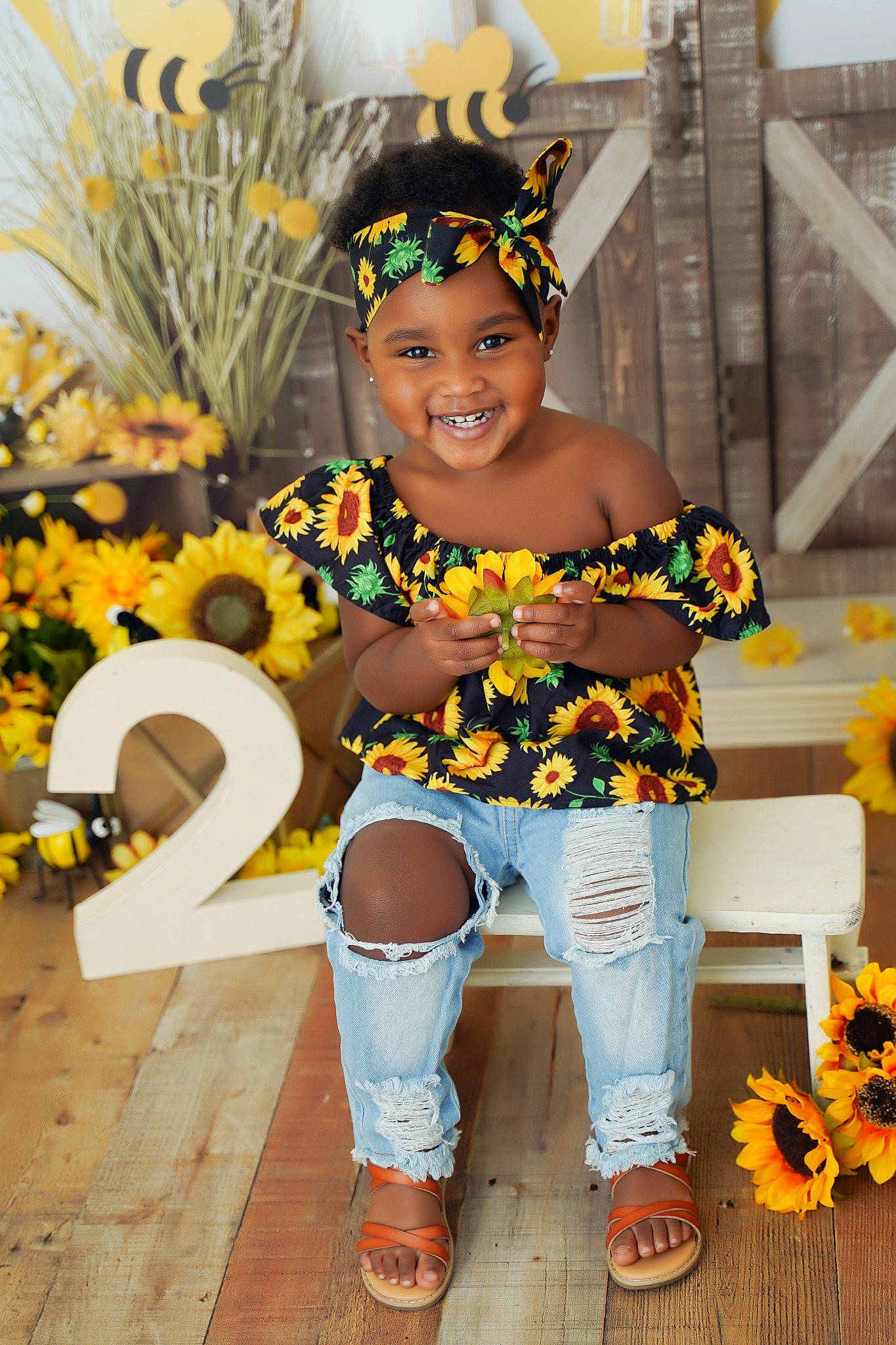 Makaylah is registered to the contest to win money with this photo: boot, earrings, entertainment, event, fashion_accessory, fashion_design, flower, fun, happy, headpiece, headwear, human_leg, jewellery, joy, necklace, orange, performing_arts, person, plant, shoe