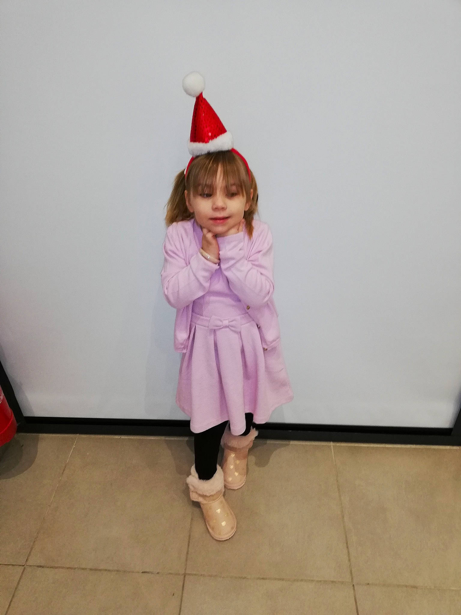Samaëlle participe au concours pour gagner de l'argent avec cette photo : child, costume, outerwear, person, pink, toddler