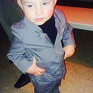 Lorik participe au concours pour gagner de l'argent avec cette photo :