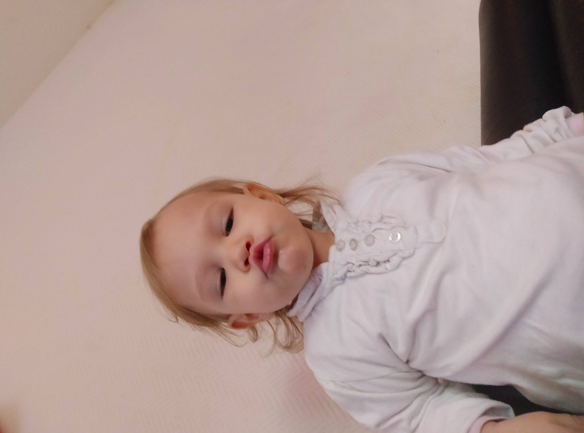 Alyson a rejoint le concours — aidez-le/la à gagner de superbes lots ! baby, baby_toddler_clothing, bedtime, cheek, child, comfort, eyelash, flooring, fun, happy, lip, nap, nose, person, portrait_photography, room, sitting, sleep, sleeve, toddler