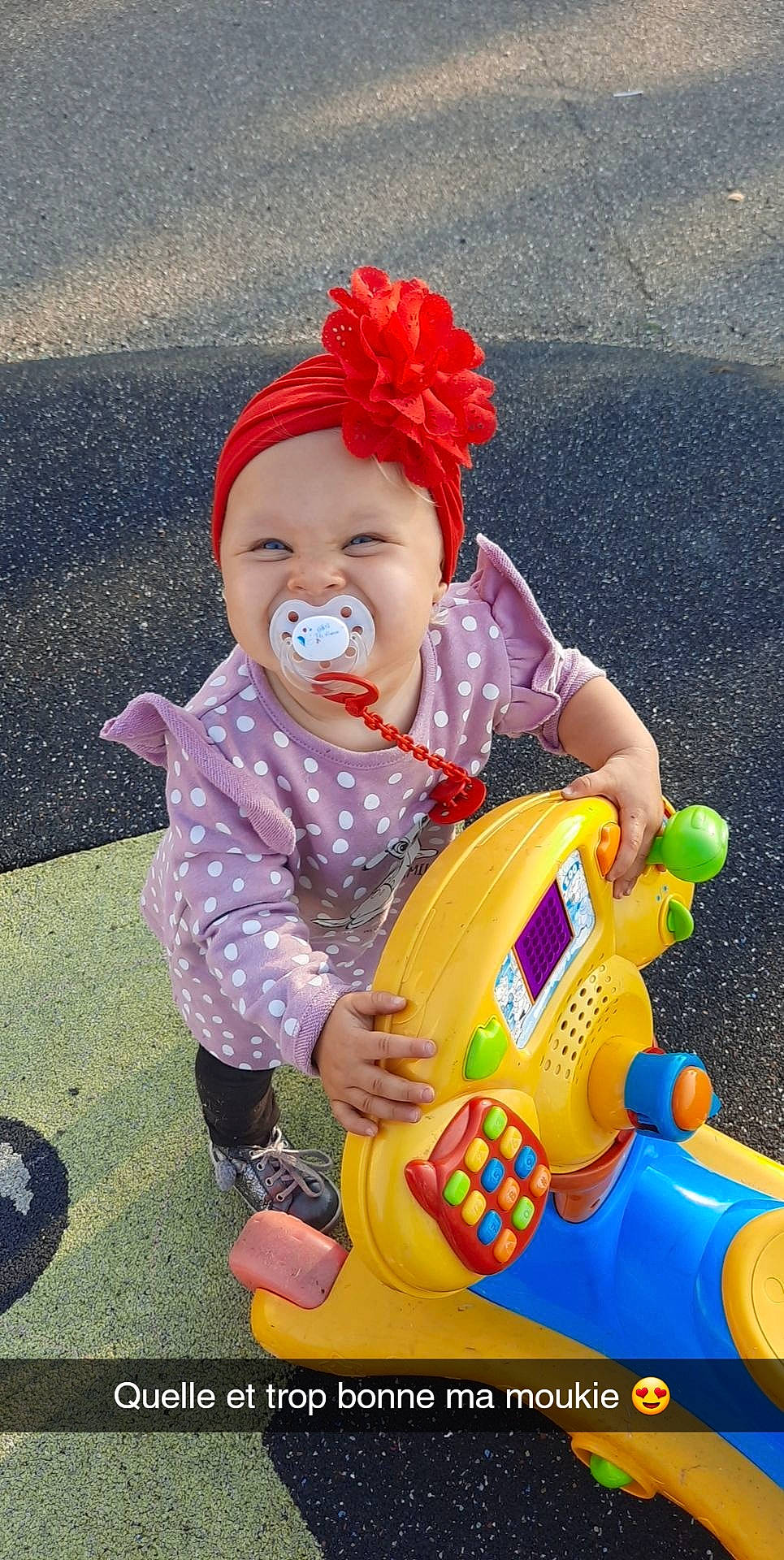 Fidjy a rejoint le concours — aidez-le/la à gagner de superbes lots ! baby, child, fun, headwear, nose, person, play, product, sitting, smile, toddler, toy, yellow