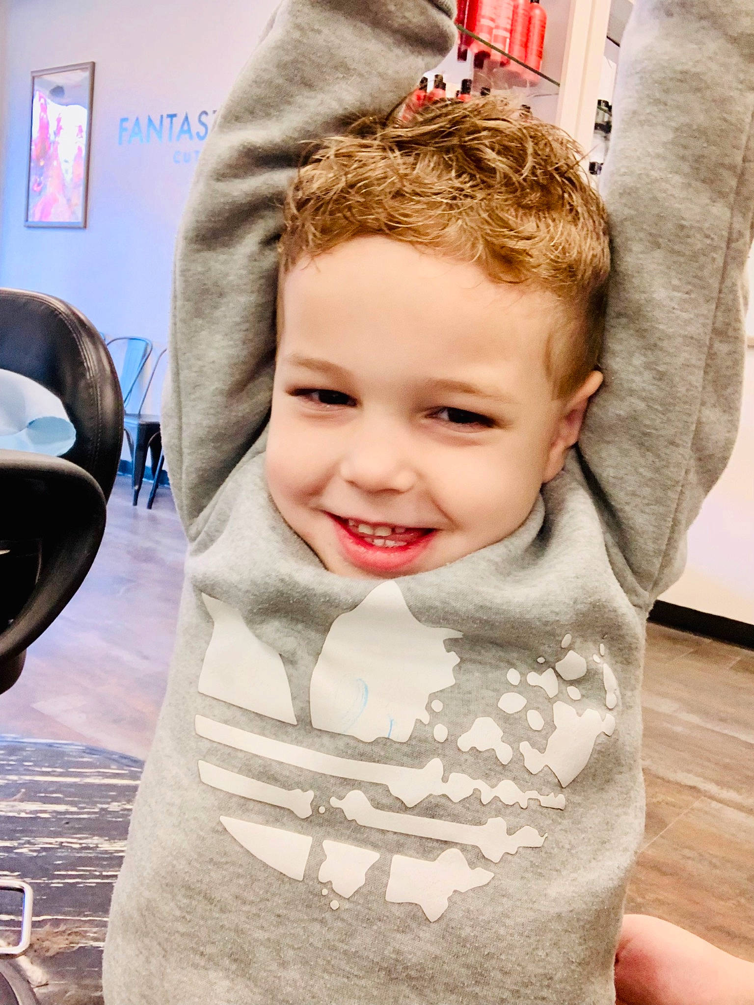 Draven is registered to the contest to win money with this photo: baby, baby_products, beauty, child, eyebrow, eyelash, flash_photography, flooring, fun, fur, happy, joy, laugh, person, portrait_photography, product, sitting, sleeve, smile, street_fashion