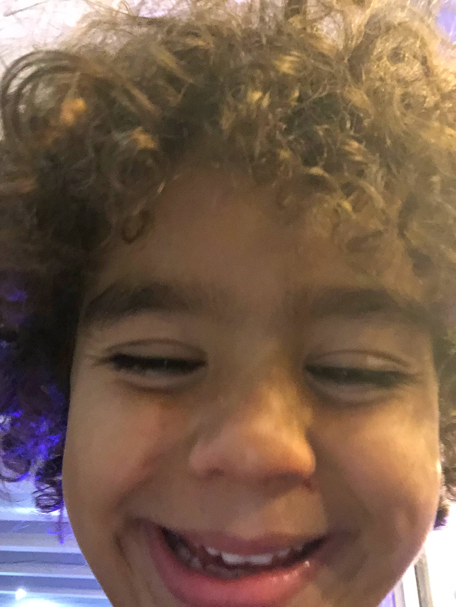 Leandrew participe au concours pour gagner de l'argent avec cette photo : cheek, chin, cool, ear, eye, eyebrow, eyelash, forehead, hair, hairstyle, happy, iris, jaw, jheri_curl, joy, lip, mouth, nose, person, skin