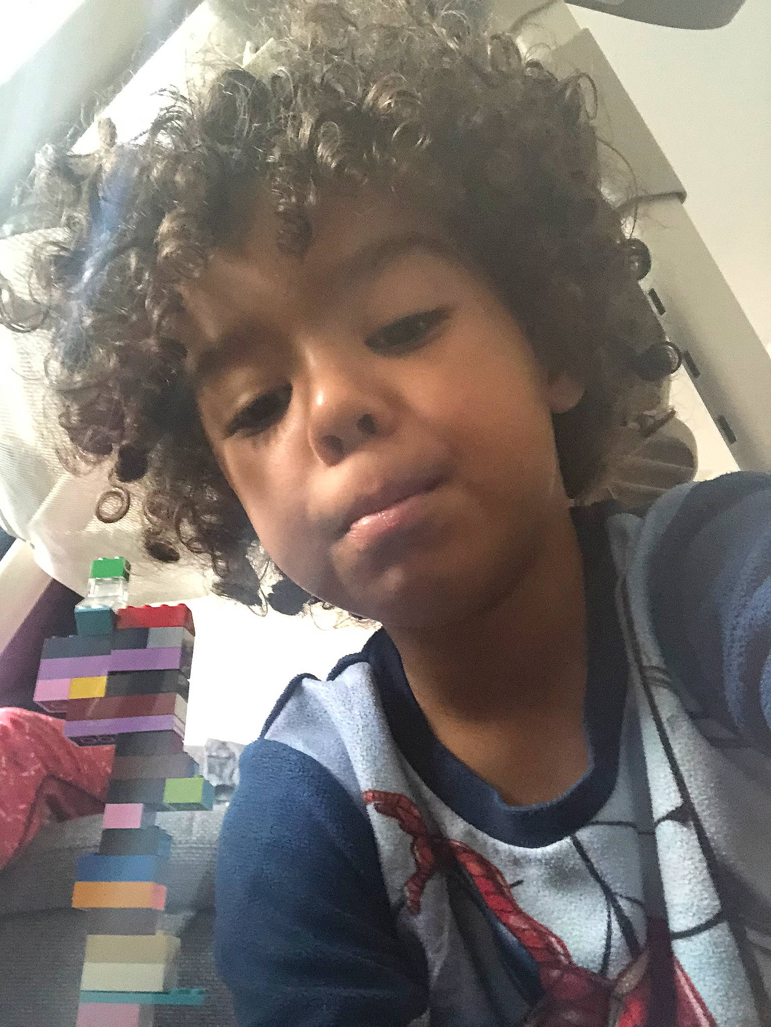 Leandrew participe au concours pour gagner de l'argent avec cette photo : afro, audio_equipment, black_hair, cheek, cool, ear, eyebrow, eyelash, forehead, fun, hairstyle, happy, hearing, jheri_curl, lip, long_hair, mouth, nose, person, ringlet