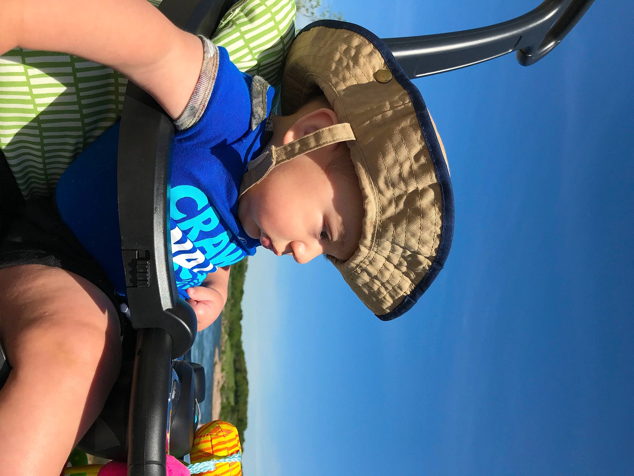 Fayezen is registered to the contest to win money with this photo: headwear, person