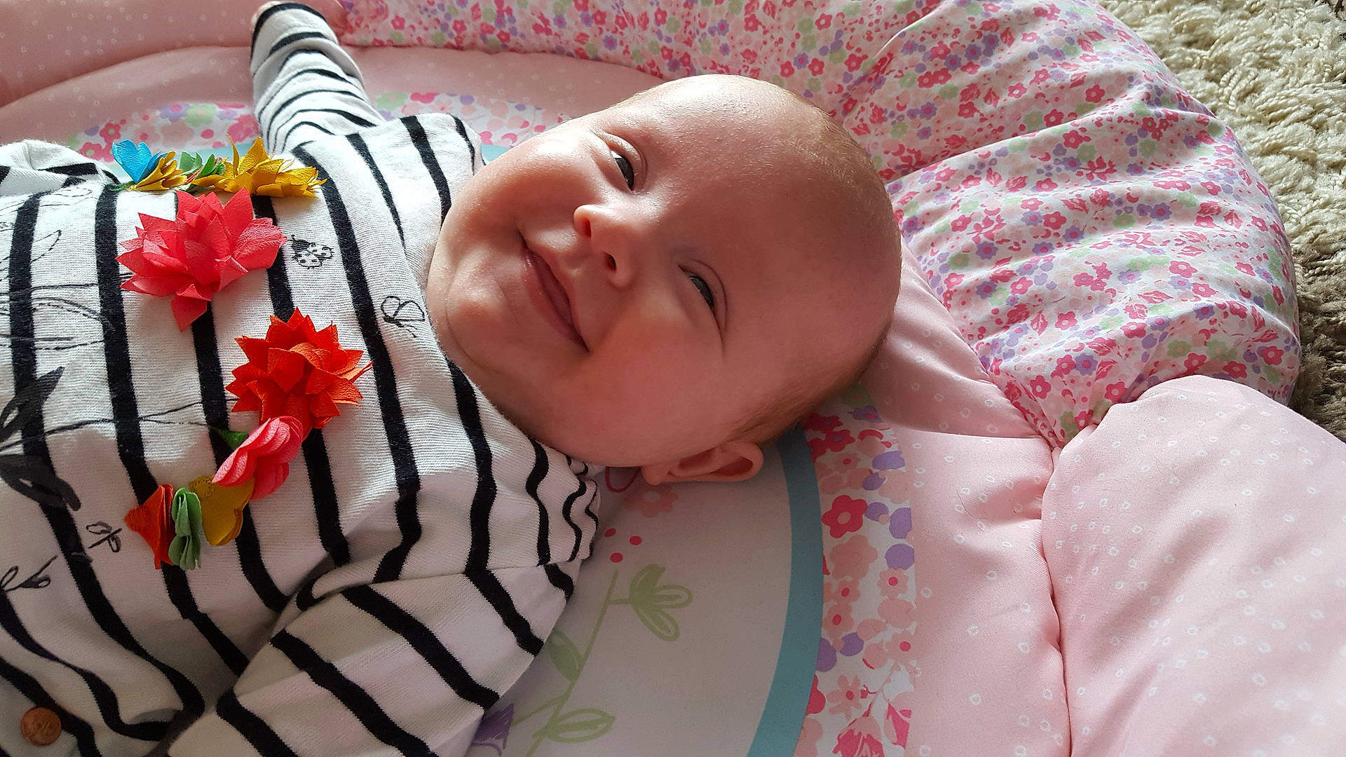 Ivie is registered to the contest to win money with this photo: child, eye, fun, girl, infant, pink, product, skin, textile, toddler