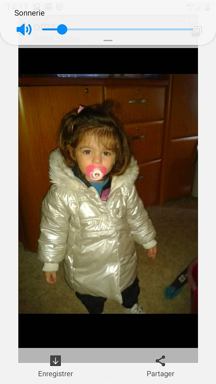 Swana participe au concours pour gagner de l'argent avec cette photo : baby_toddler_clothing, blond, brown_hair, cabinetry, chest_of_drawers, child, cool, drawer, dresser, flooring, fun, gesture, happy, jacket, mammal, person, sleeve, standing, toddler, vertebrate