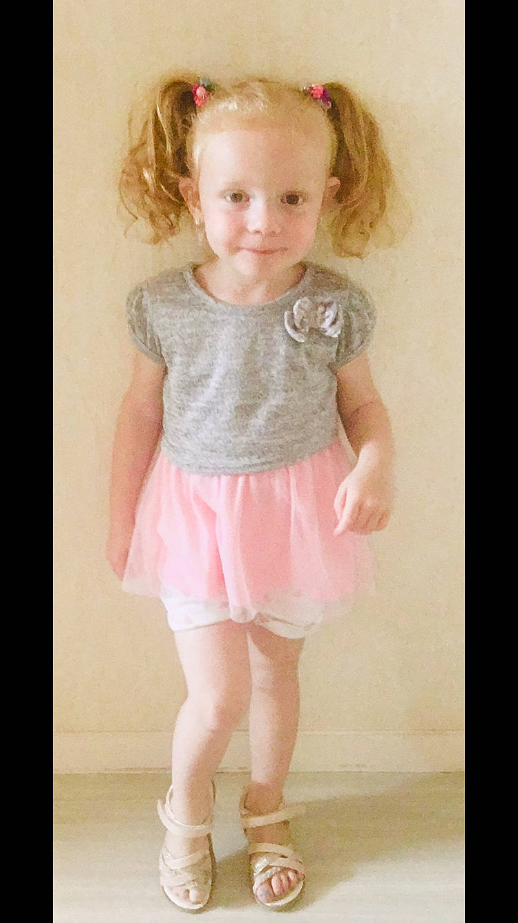 Cloé a rejoint le concours — aidez-le/la à gagner de superbes lots ! baby, baby_toddler_clothing, child, child_model, clothing, costume, dress, footwear, hair_accessory, joy, pattern, person, pink, product, shoe, sleeve, toddler