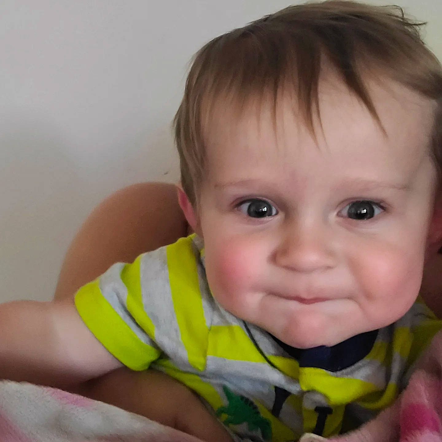 Sidon is registered to the contest to win money with this photo: baby, baby_toddler_clothing, cheek, ear, eye, eyebrow, eyelash, finger, forehead, hand, happy, head, iris, lip, mouth, neck, nose, person, skin, sleeve