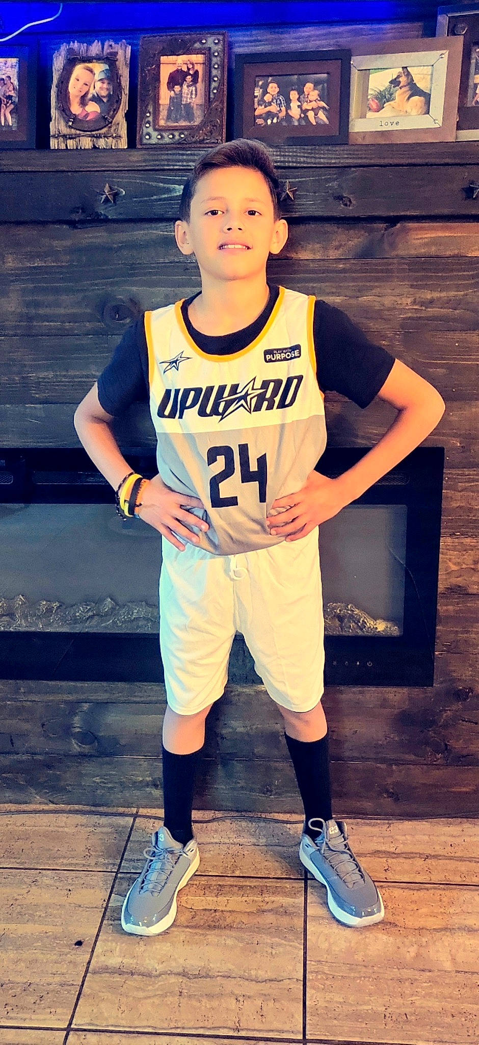 Andre is registered to the contest to win money with this photo: basketball, cool, gesture, happy, jersey, knee, muscle, neck, person, player, shoe, shorts, shoulder, sleeve, sports_jersey, sports_uniform, sportswear, street_fashion, t_shirt, vest