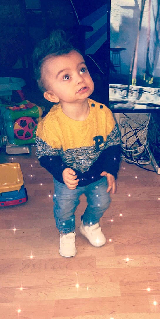 Thaïs a rejoint le concours — aidez-le/la à gagner de superbes lots ! blue, boy, cheek, child, cool, day, eye, facial_expression, fun, girl, head, infant, person, product, sitting, skin, smile, snapshot, standing, toddler