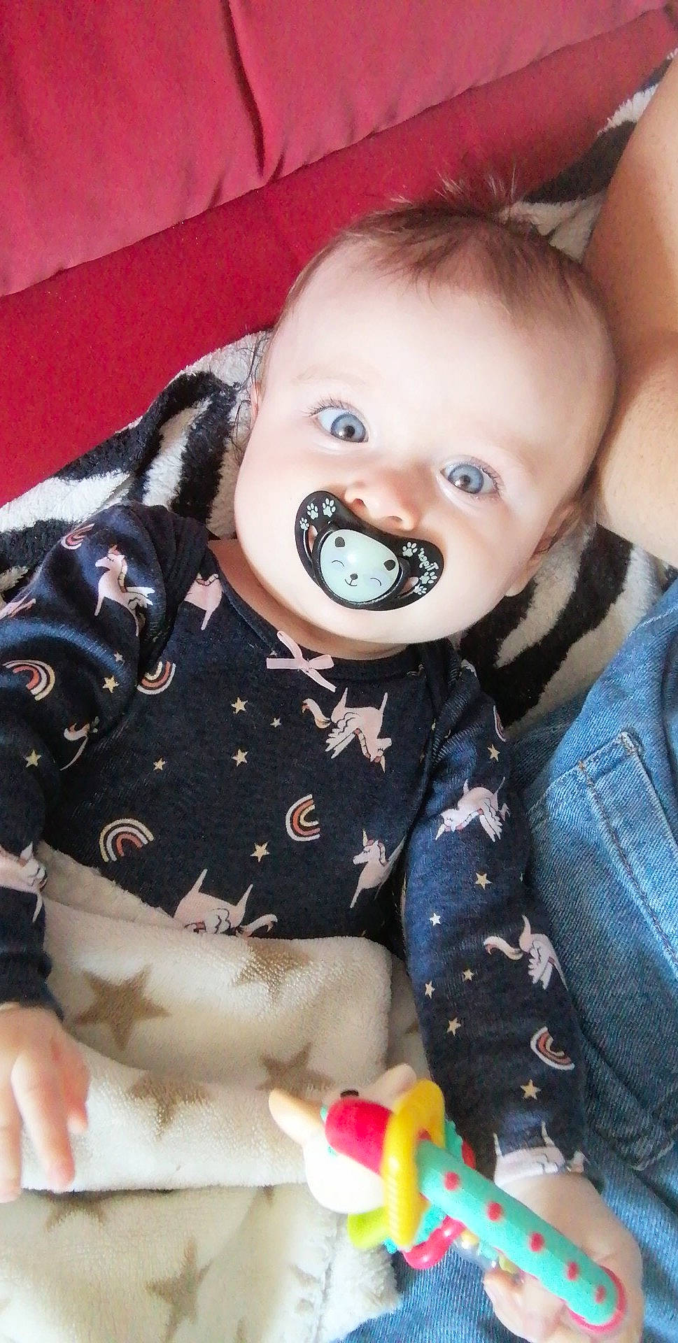 Rose participe au concours pour gagner de l'argent avec cette photo : baby, baby_toddler_clothing, cheek, clothing, ear, eye, eyebrow, eyelash, head, human, iris, lip, mouth, nose, outerwear, person, photograph, skin, sleeve, textile