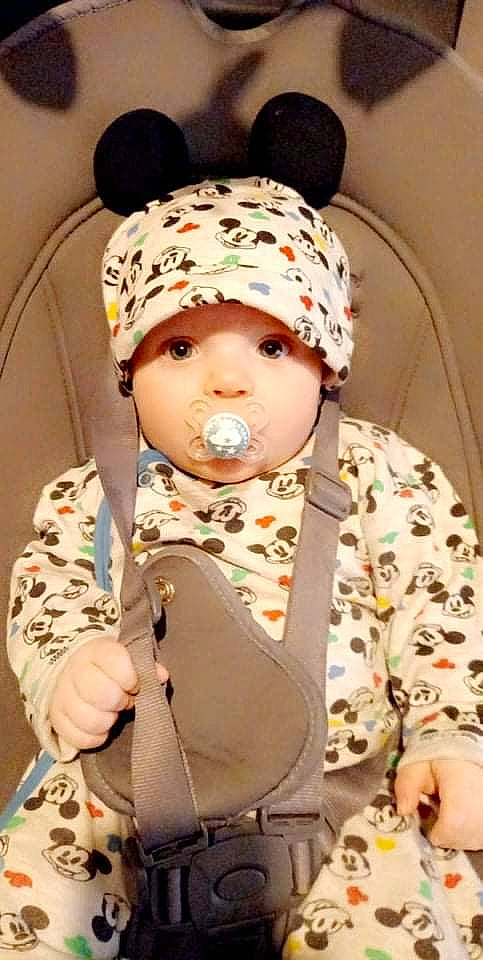 Preston participe au concours pour gagner de l'argent avec cette photo : baby, baby_toddler_clothing, beanie, cap, cheek, child, collar, comfort, event, eye, fashion_accessory, hat, headwear, jacket, knit_cap, outerwear, pattern, person, service, skin