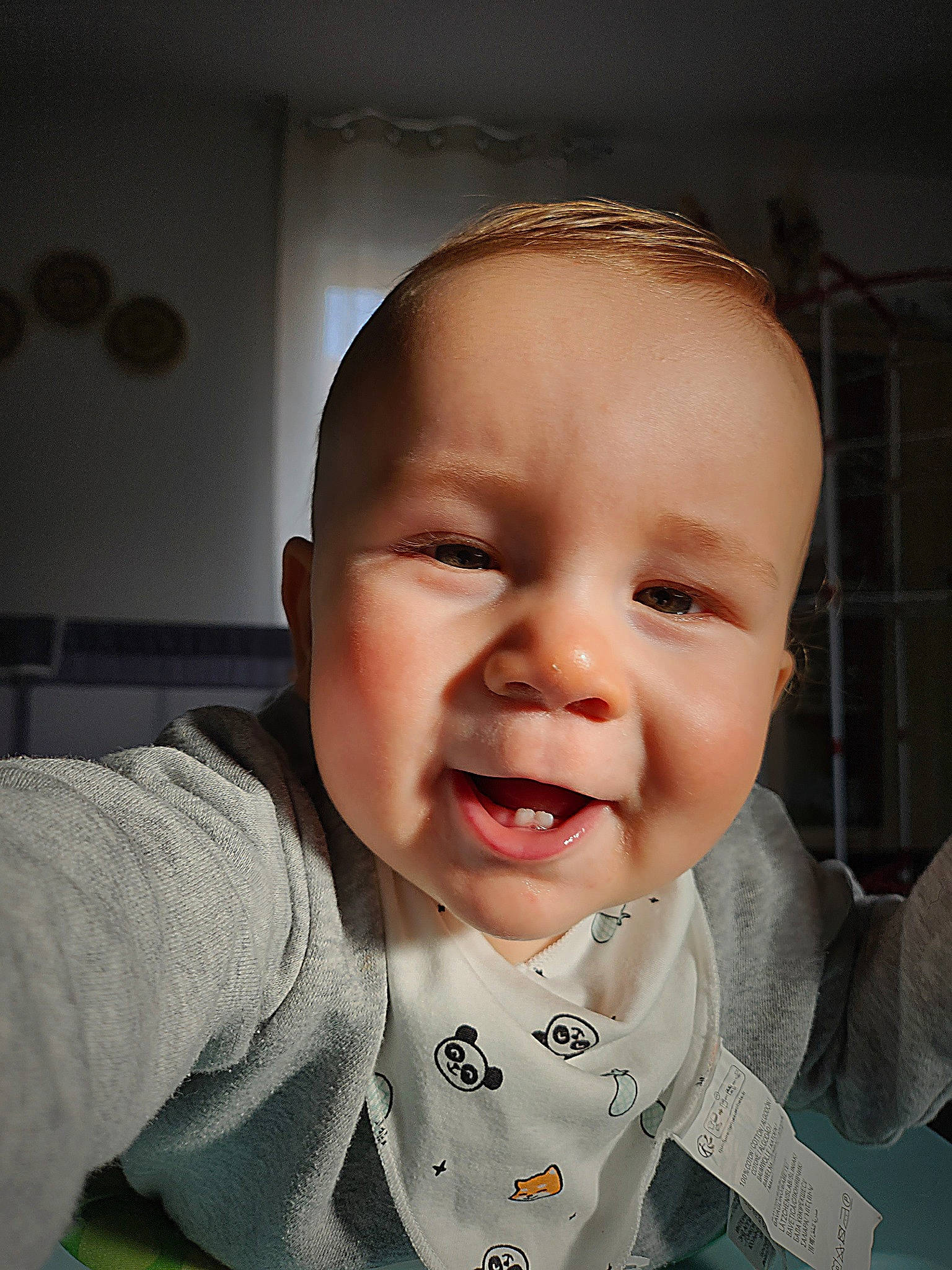 élio participe au concours pour gagner de l'argent avec cette photo : baby, baby_toddler_clothing, cheek, chin, collar, cool, ear, eyelash, happy, iris, jaw, lip, mouth, nose, person, product, skin, sleeve, smile, toddler