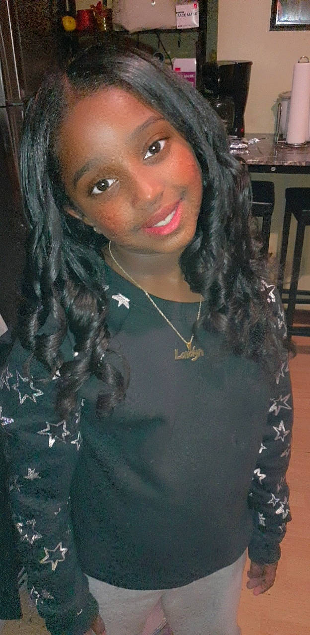 Londyn is registered to the contest to win money with this photo: black, black_hair, cheek, chin, cool, eye, eyebrow, eyelash, face, flash_photography, forehead, hair, head, iris, joy, layered_hair, lip, mouth, muscle, organ