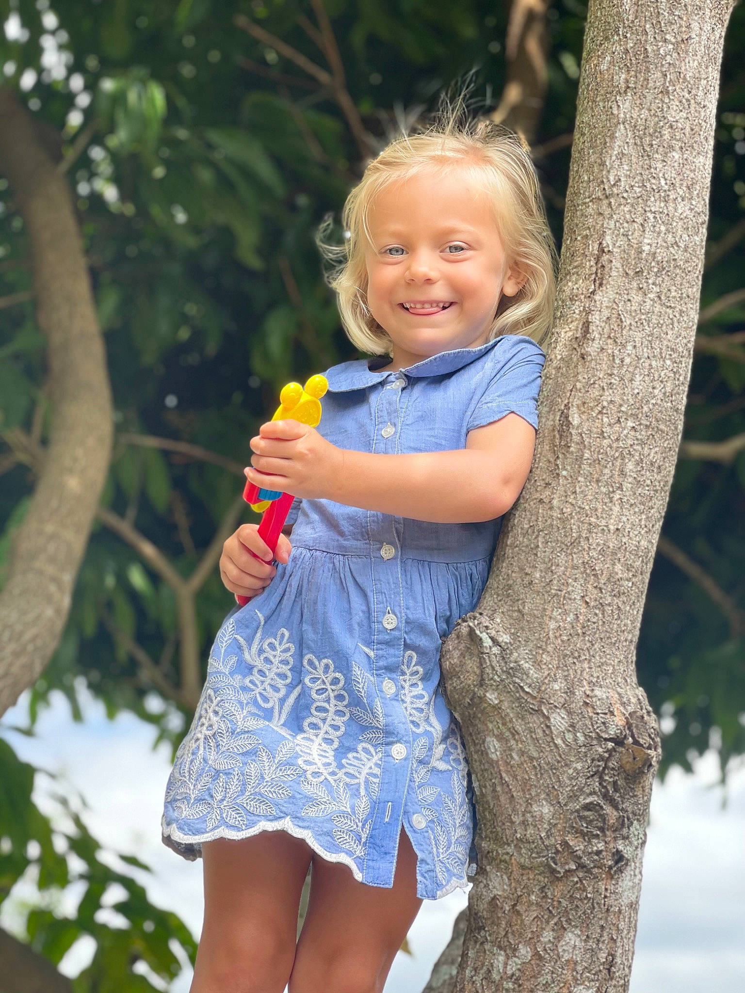 Stella joined the competition — help win amazing prizes! botany, eye, facial_expression, gesture, grass, happy, head, human_body, iris, joy, leaf, leg, lip, nature, people_in_nature, person, plant, skin, smile, standing