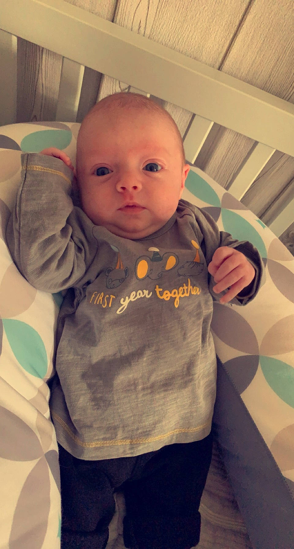 Ayden a rejoint le concours — aidez-le/la à gagner de superbes lots ! baby, baby_toddler_clothing, cheek, chin, comfort, cool, eye, eyebrow, finger, forehead, head, iris, lip, mouth, neck, nose, person, skin, sleeve, standing