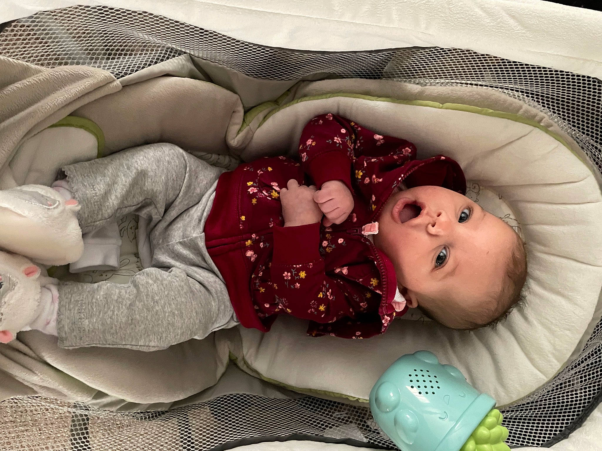 Clementine is registered to the contest to win money with this photo: baby, baby_products, baby_sleeping, baby_toddler_clothing, bedding, bedtime, carmine, child, comfort, eye, happy, head, human_leg, linens, nap, pattern, person, room, sleep, toddler