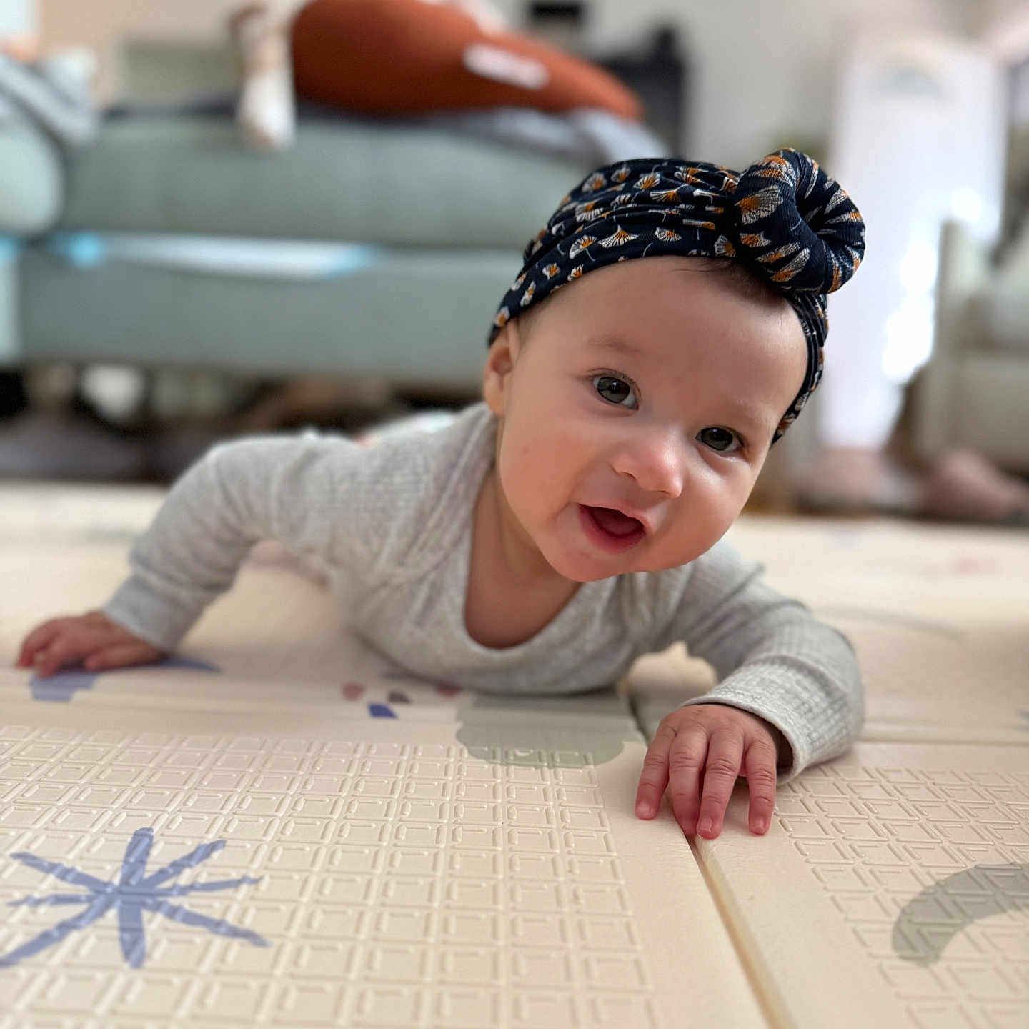 Sophia is registered to the contest to win money with this photo: baby, babycrawling, bodypart, crawling, face, finger, hand, head, person, photography, portrait