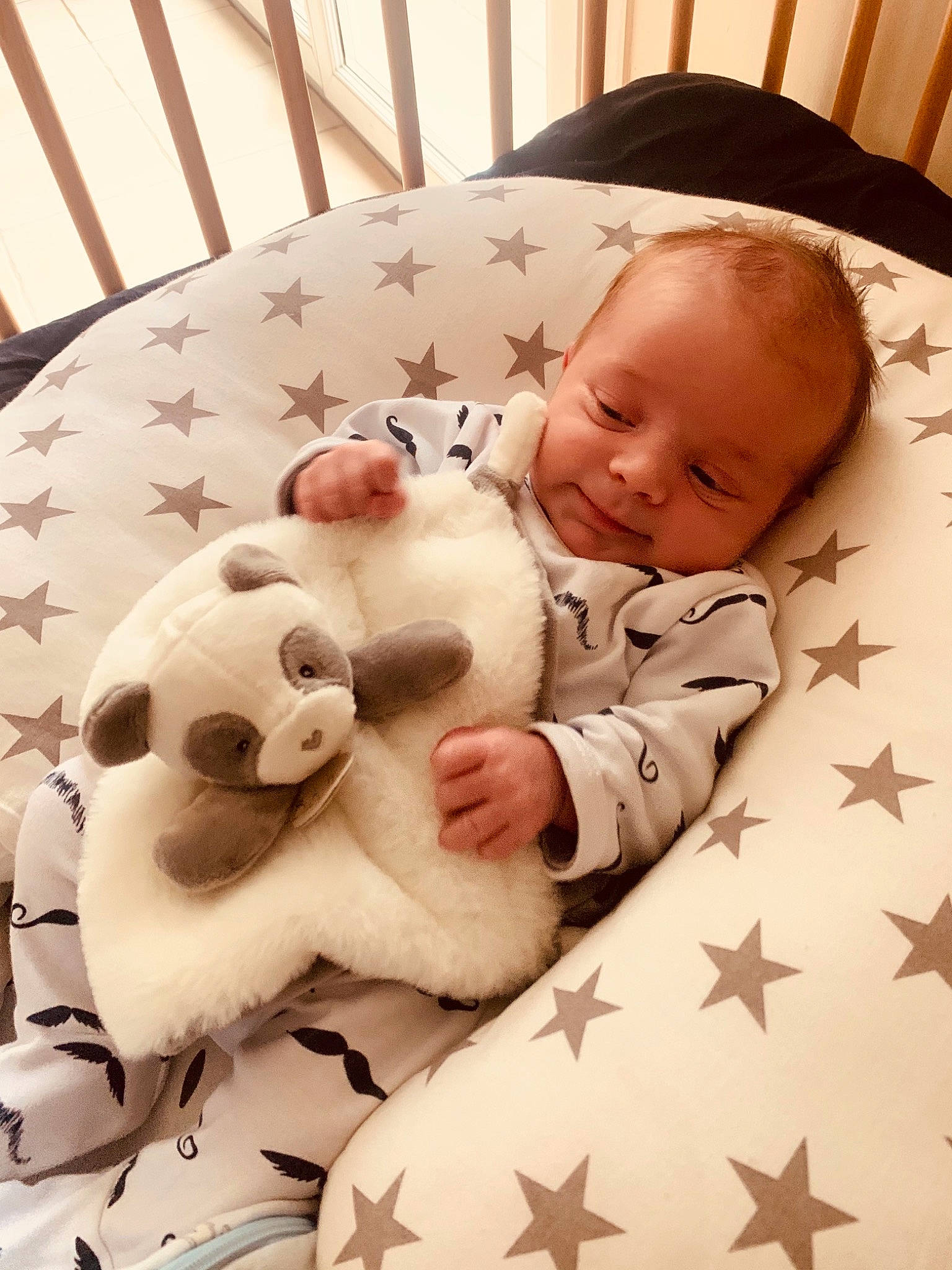 Loklann participe au concours pour gagner de l'argent avec cette photo : baby, baby_products, baby_safety, baby_toddler_clothing, baby_toys, bed, cheek, child, comfort, human, infant_bed, linens, nursery, pattern, person, plush, product, star, stuffed_toy, toddler