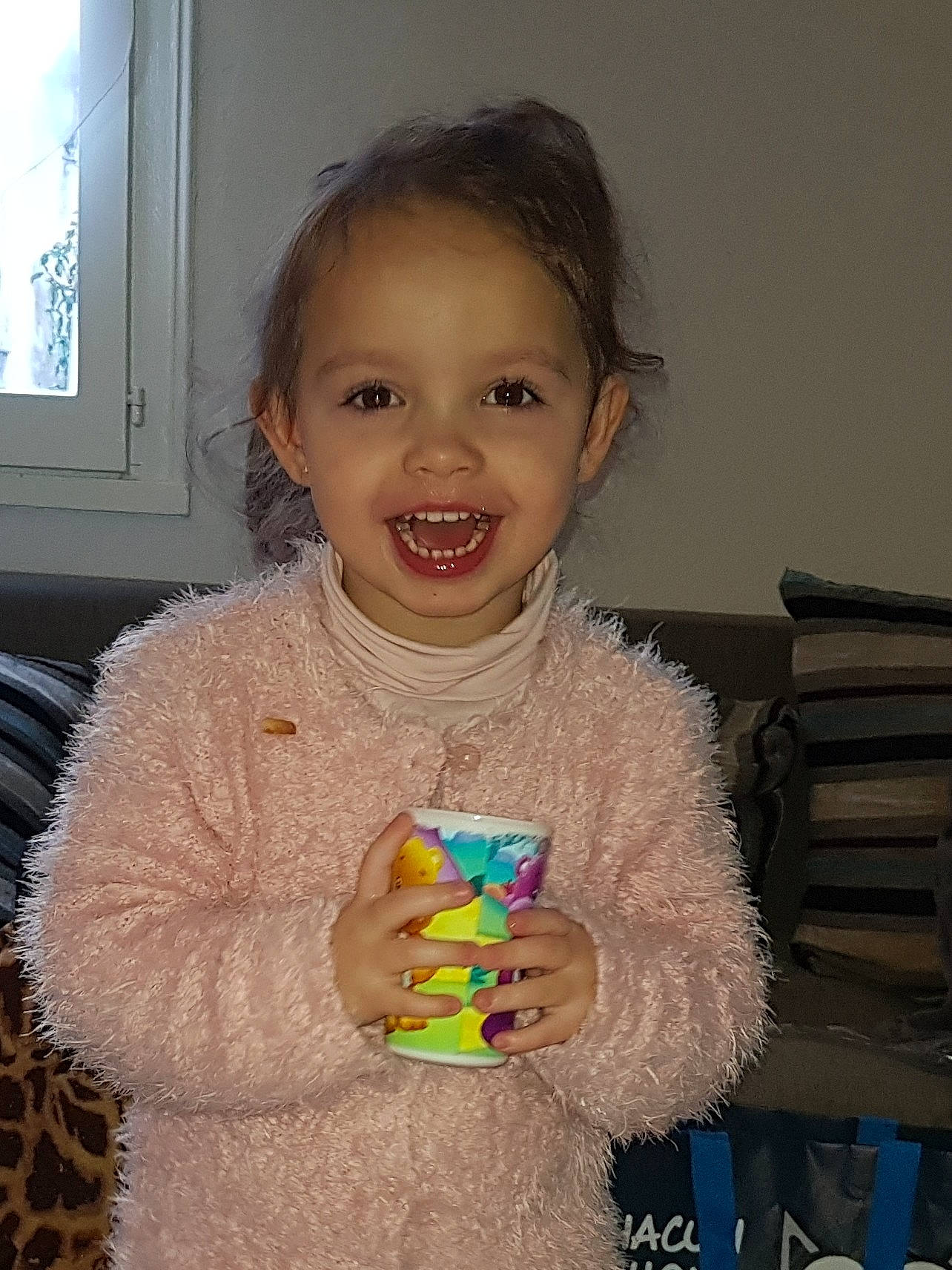 Tatiana a rejoint le concours — aidez-le/la à gagner de superbes lots ! boy, cheek, child, day, eye, face, facial_expression, fun, girl, head, infant, iris, joy, nose, organ, person, product, skin, smile, standing