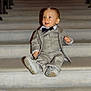 Noah a rejoint le concours — aidez-le/la à gagner de superbes lots ! baby, toddler, child, suit, bow_tie, formal_wear, stairs, steps, shoes, portrait, smile, sitting, shadow, indoor, event, candid, adorable, happy, single_person, young_child