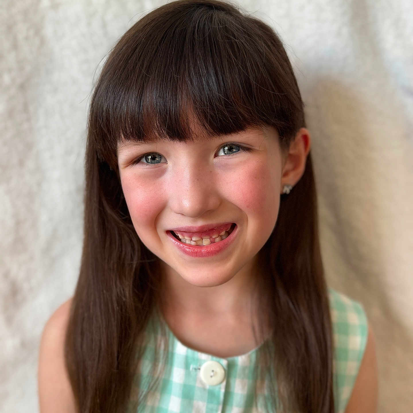 Calypso joined the competition — help win amazing prizes! bodypart, child, cosmetics, dimples, face, female, girl, hair, haircut, hairdresser, happy, head, laughing, lipstick, mouth, neck, person, photography, portrait, smile