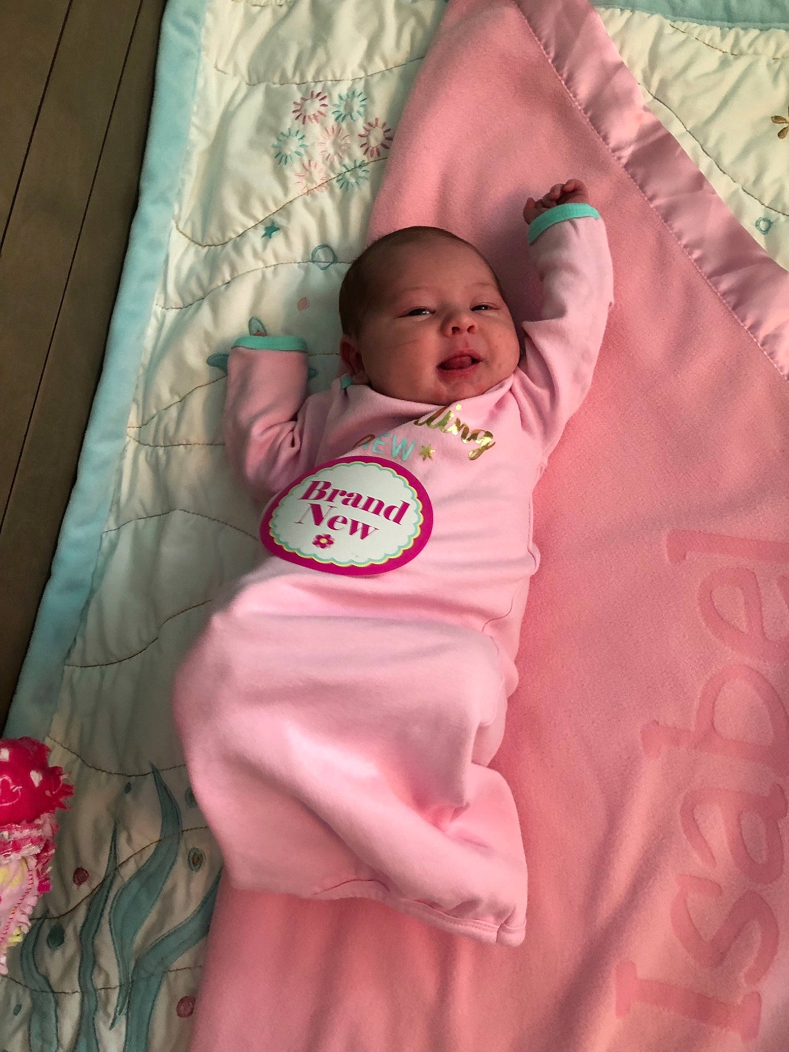 Isabel is registered to the contest to win money with this photo: baby_products, bedtime, child, day, eye, girl, infant, person, pink, product, skin, sleep, smile, textile, toddler