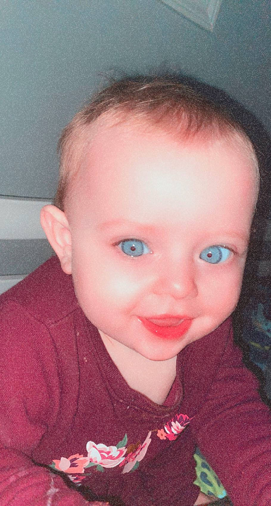 Wesson is registered to the contest to win money with this photo: baby_toddler_clothing, cheek, child, chin, cool, ear, eye, eyebrow, eyelash, forehead, hairstyle, head, iris, lip, mammal, mouth, nose, organ, person, pink