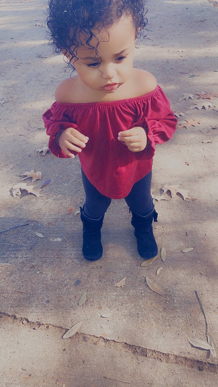 Kaniyah is registered to the contest to win money with this photo: arm, baby, baby_toddler_clothing, beauty, child, electric_blue, eye, fun, hairstyle, hand, happy, head, human_body, human_leg, leg, nose, people_in_nature, person, sleeve, toddler