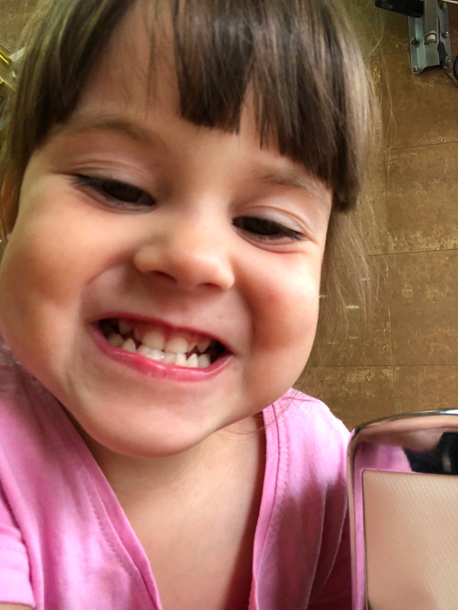 Cynthia participe au concours pour gagner de l'argent avec cette photo : cheek, child, chin, ear, emotion, eyebrow, face, facial_expression, forehead, girl, jaw, joy, laughter, lip, mouth, nose, organ, person, skin, smile