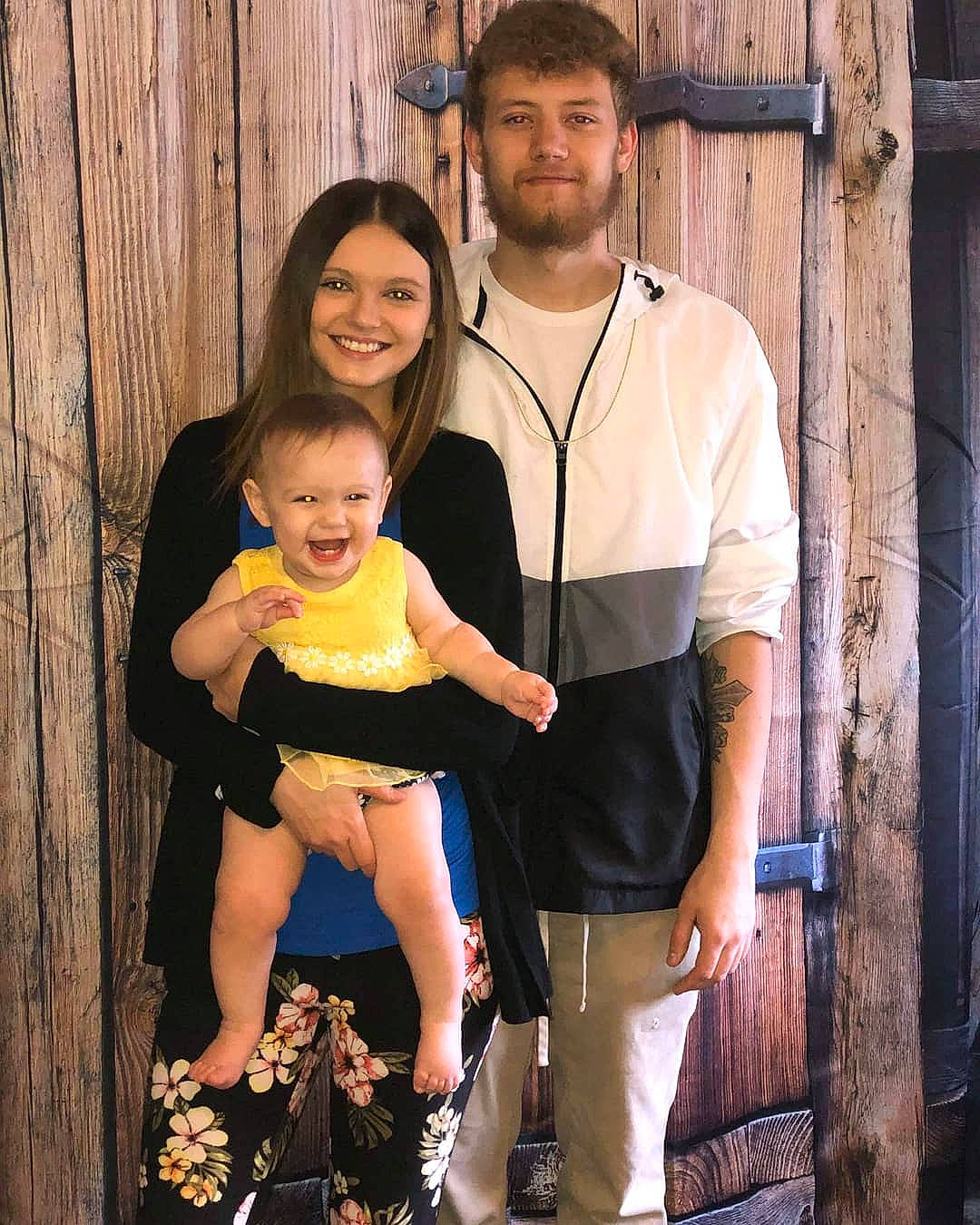 Maliyah is registered to the contest to win money with this photo: child, family, fawn, fun, happy, joy, leg, people, person, sitting, skin, smile, standing, t_shirt, toddler, vacation