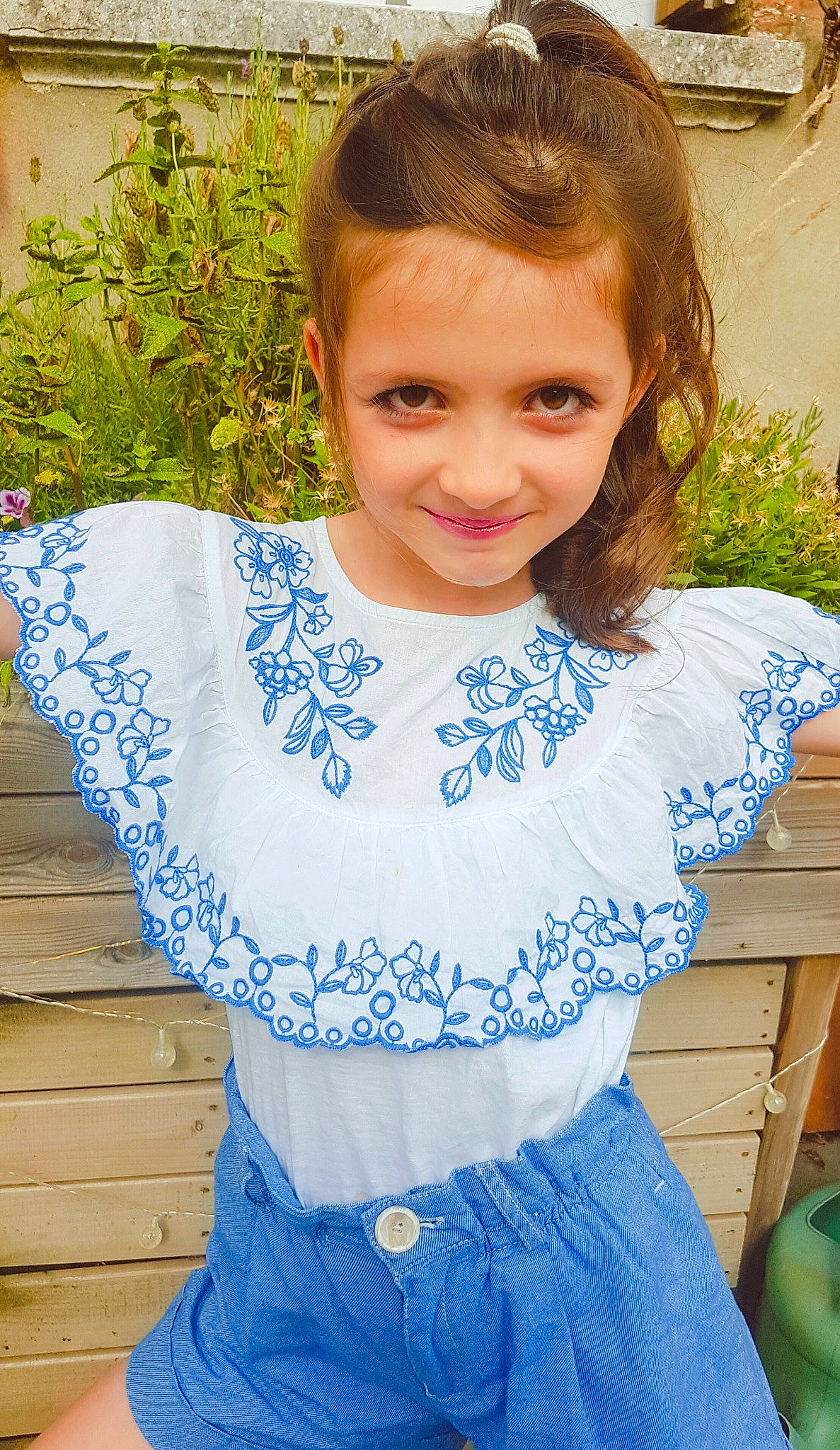 Lenora participe au concours pour gagner de l'argent avec cette photo : arm, azure, baby_toddler_clothing, child, clothing, day_dress, electric_blue, embellishment, grass, happy, iris, joy, neck, pattern, people_in_nature, person, plant, shoulder, sleeve, smile