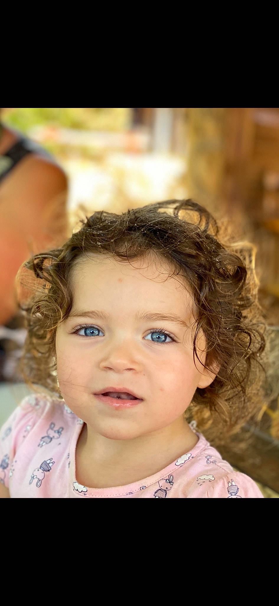 Emy participe au concours pour gagner de l'argent avec cette photo : beauty, cheek, child, child_model, chin, eye, eyebrow, face, forehead, hair, hairstyle, head, human, lip, nose, person, photography, portrait, skin, smile