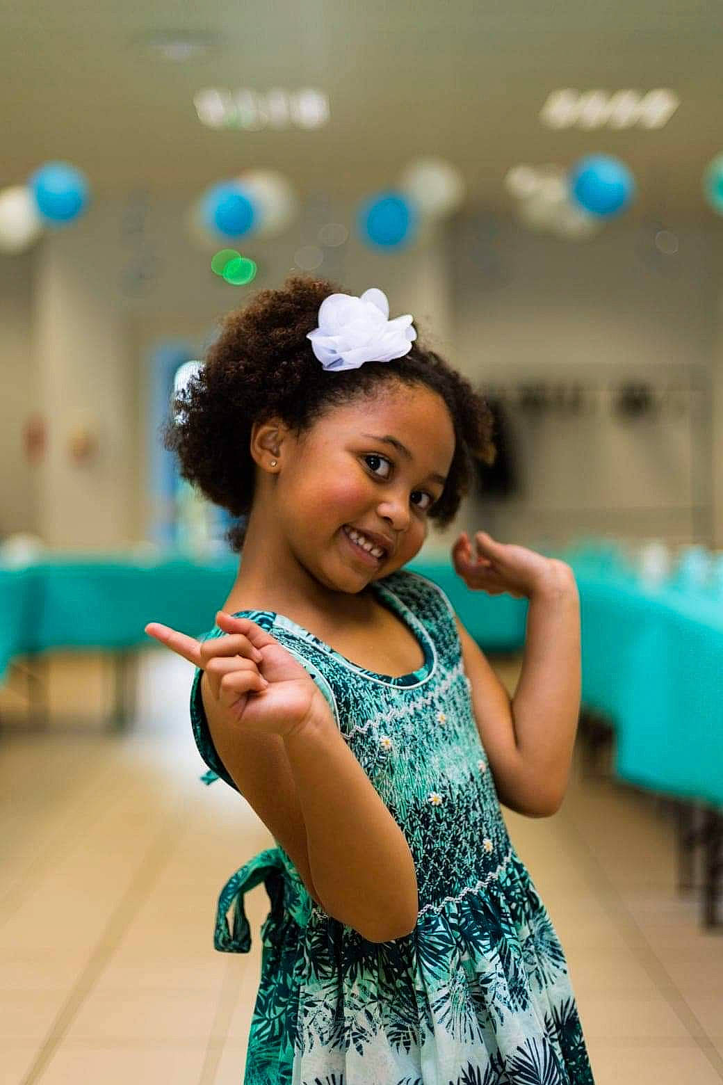 Shaïna participe au concours pour gagner de l'argent avec cette photo : beauty, blue, child, dance, dress, fashion, fashion_design, fun, happy, joy, leisure, performance, person, photography, smile, toddler, vacation, world, yellow