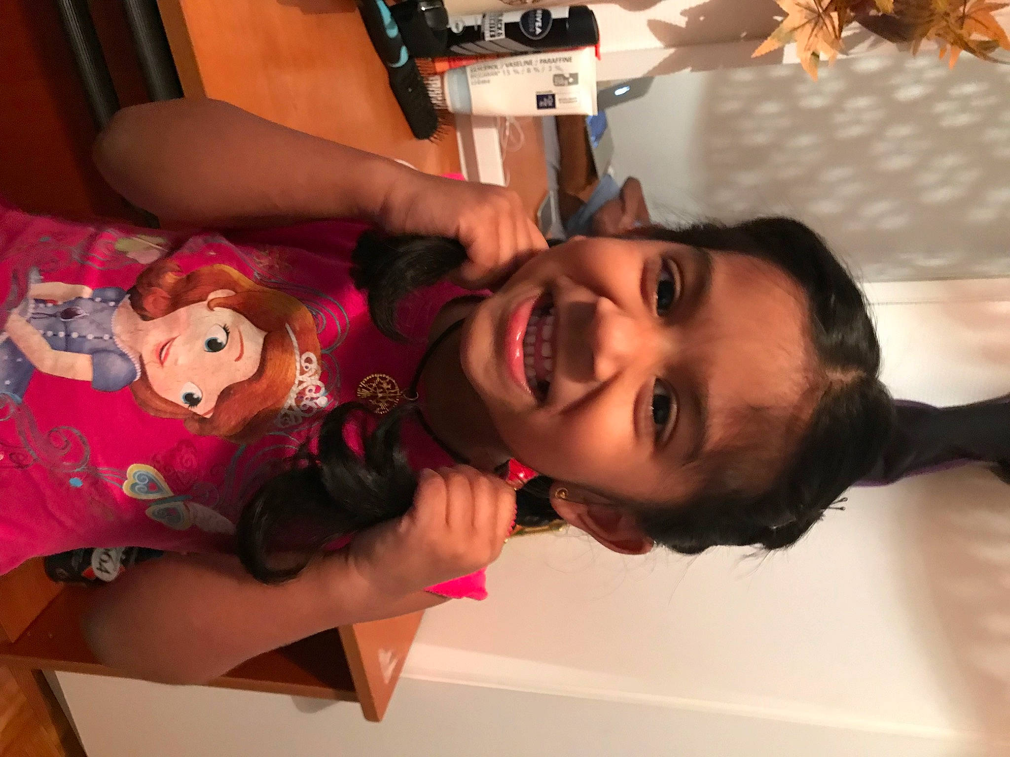 Vaishali a rejoint le concours — aidez-le/la à gagner de superbes lots ! black_hair, cheek, chest, child, dress, event, eyelash, facial_expression, fun, hair, hairstyle, happy, human_body, joy, makeover, mouth, neck, person, room, skin