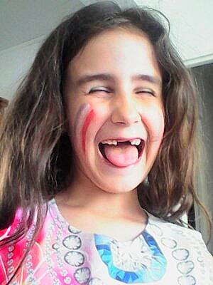 Joulia a rejoint le concours — aidez-le/la à gagner de superbes lots ! cheek, child, chin, face, facial_expression, fun, happy, head, human_body, jaw, joy, laugh, lip, mouth, nose, organ, person, shout, skin, smile