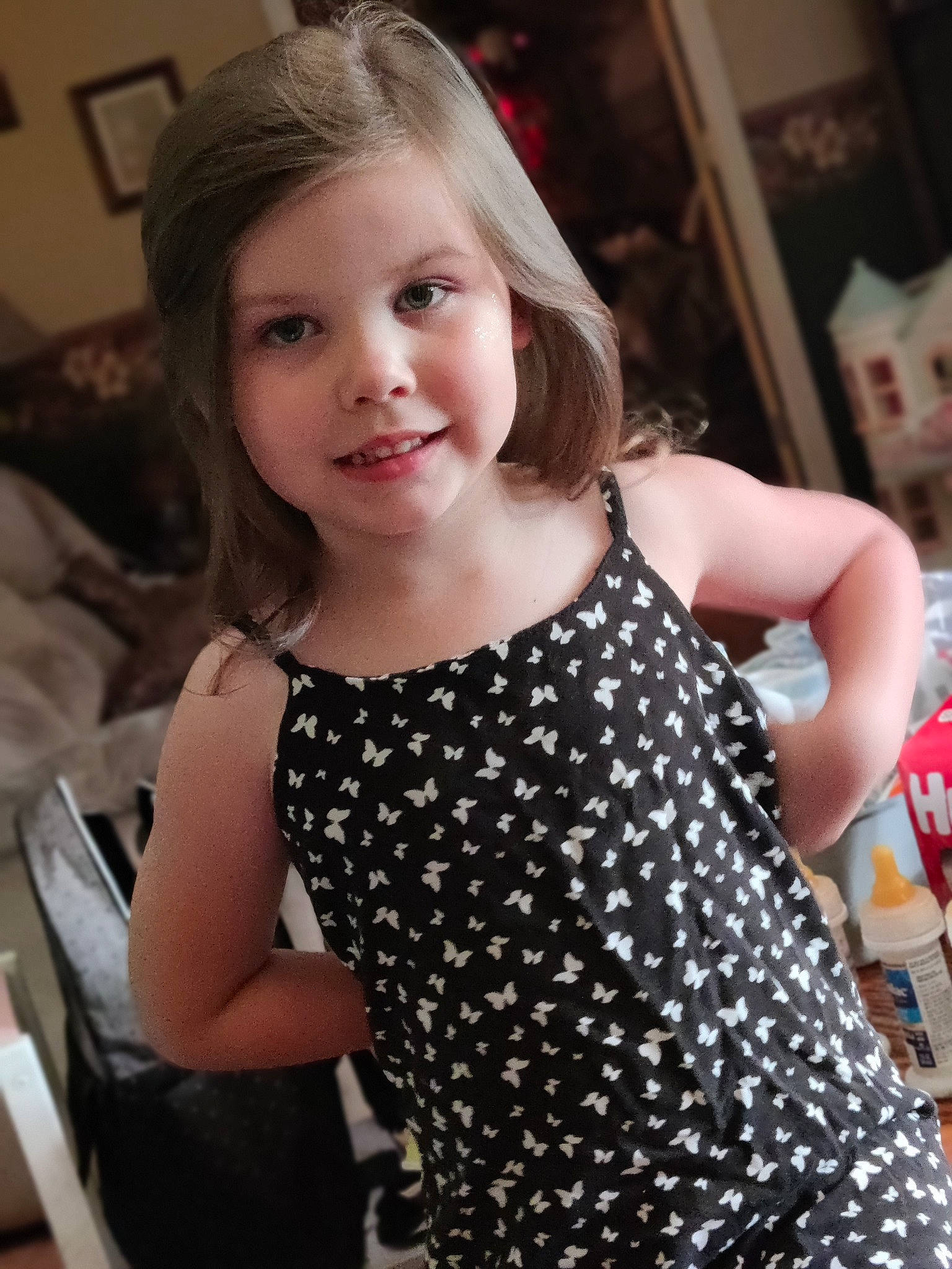 Cali is registered to the contest to win money with this photo: child, face, fashion, fashion_design, flash_photography, fun, hair, hairstyle, happy, head, joy, organ, person, plaid, shoulder, sleeve, smile, standing, street_fashion, style