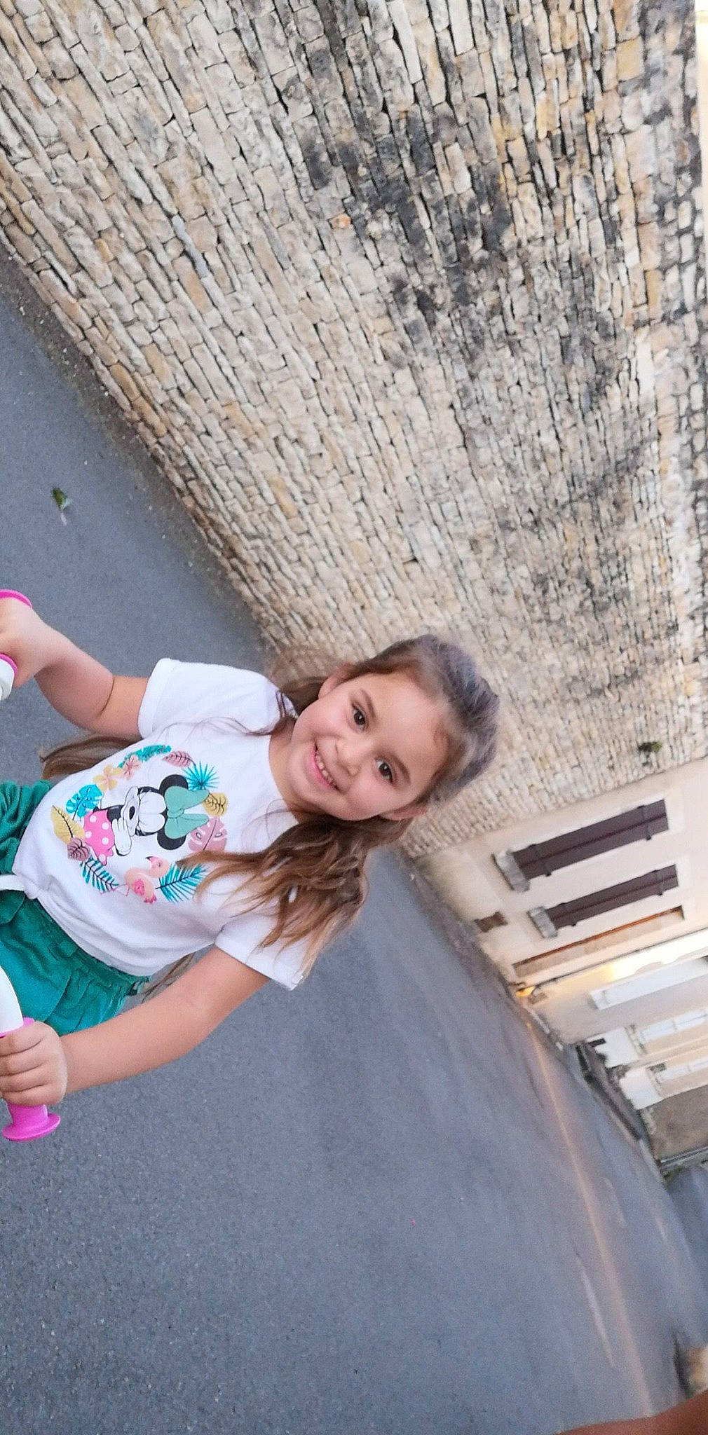 Melissa participe au concours pour gagner de l'argent avec cette photo : adventure, child, concrete, eye, fun, happy, joy, leisure, person, portrait_photography, recreation, sitting, skin, smile, street, toddler, tourism, travel, tree, vacation