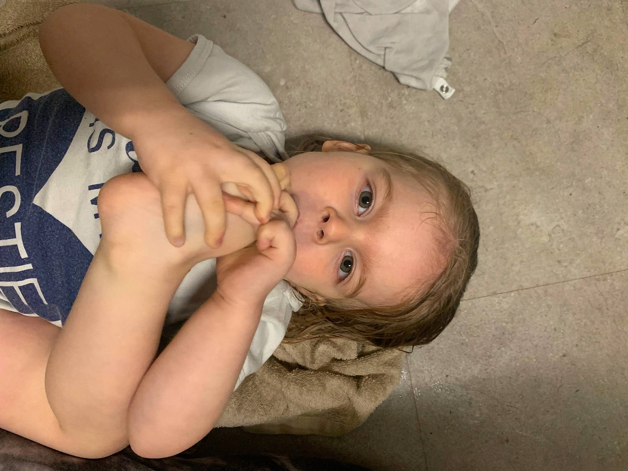 Maelys participe au concours pour gagner de l'argent avec cette photo : baby, cheek, eye, eyebrow, eyelash, facial_expression, finger, flash_photography, forehead, gesture, hand, happy, human_body, lip, mouth, nail, neck, nose, person, skin