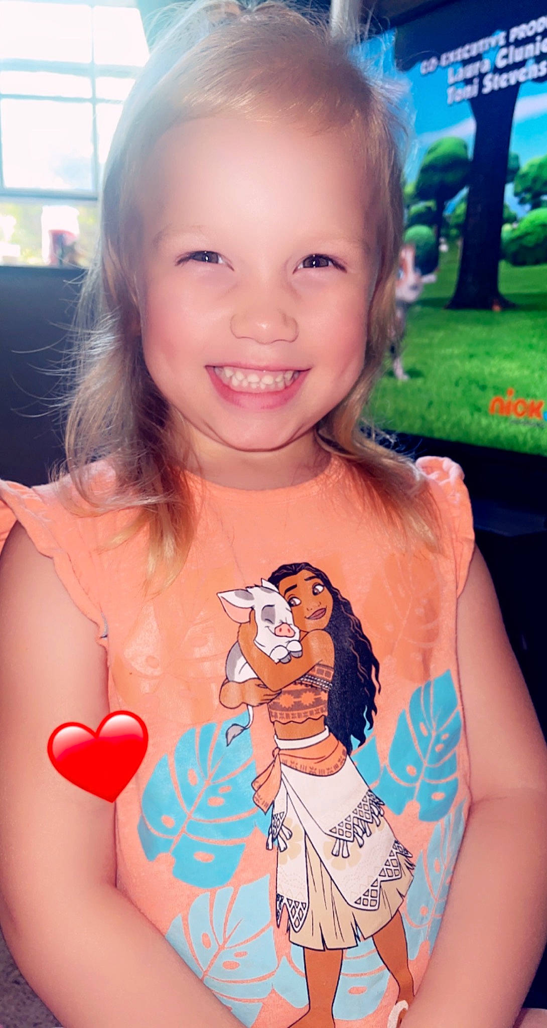 Keirston joined the competition — help win amazing prizes! arm, eye, facial_expression, finger, gesture, hairstyle, hand, happy, head, joy, lip, mammal, mouth, neck, organ, person, pink, plant, shoulder, skin