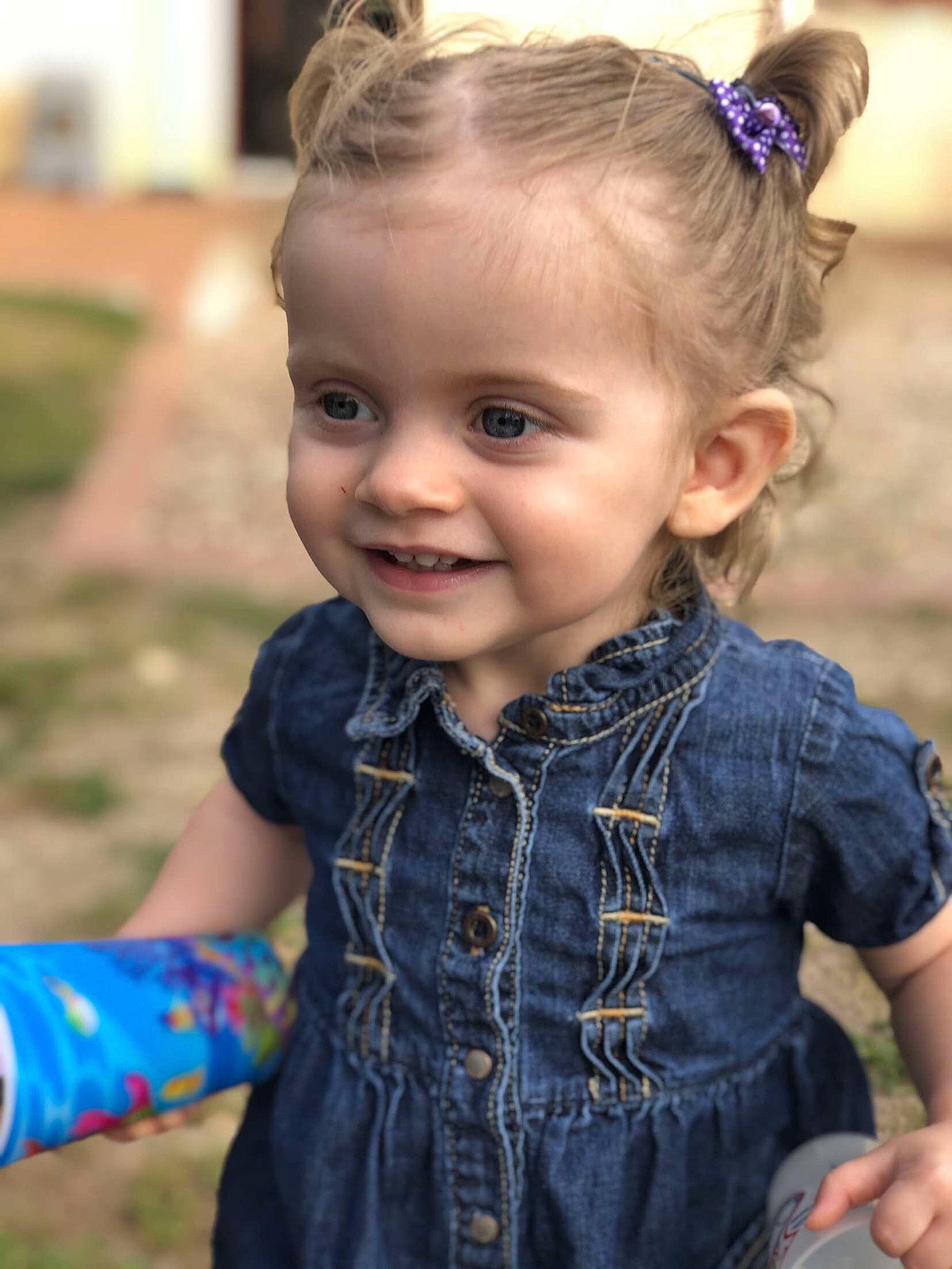 Kamillia a rejoint le concours — aidez-le/la à gagner de superbes lots ! beauty, blond, blue, cheek, child, child_model, dress, ear, eye, face, hair, hairstyle, head, iris, joy, lip, organ, people, person, skin