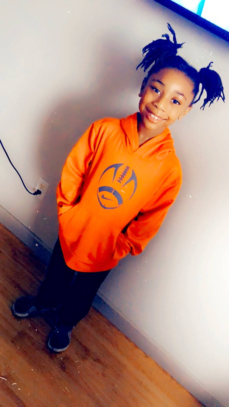 Davion joined the competition — help win amazing prizes! elbow, electric_blue, fashion_design, flash_photography, flooring, gesture, happy, human_leg, joy, orange, person, shoe, sleeve, smile, sportswear, t_shirt, thigh, uniform, waist, wood