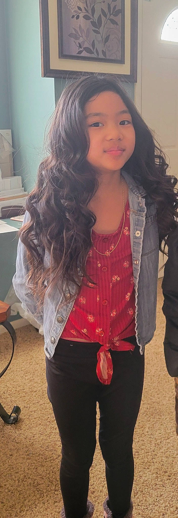 Gavilyn is registered to the contest to win money with this photo: clothing, collar, cool, dress_shirt, eyewear, fashion, fashion_design, hairstyle, joint, lip, neck, outerwear, person, shoulder, sleeve, street_fashion, textile, thigh, trunk, waist