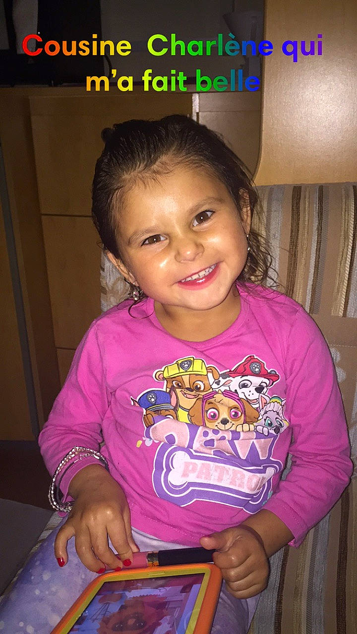 Chelesa participe au concours pour gagner de l'argent avec cette photo : child, joy, person, smile, toddler, tooth