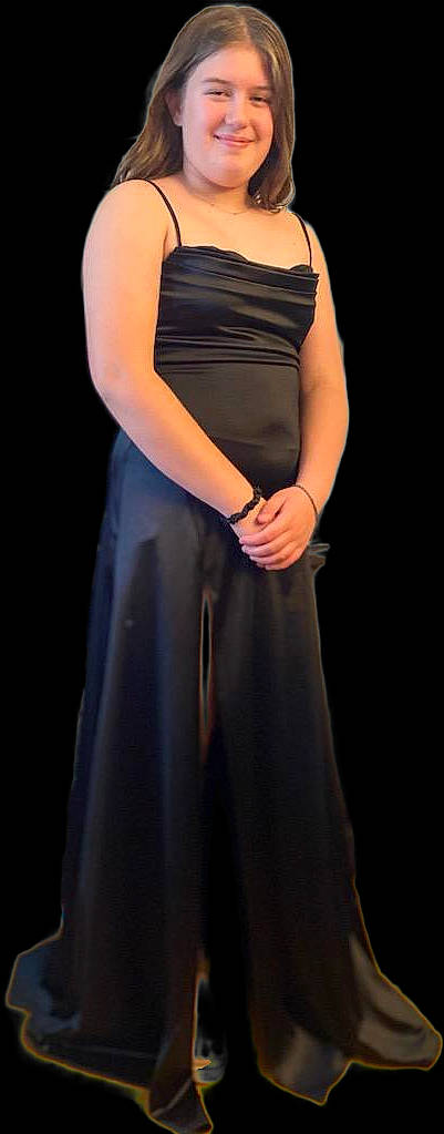 Riley is registered to the contest to win money with this photo: abdomen, arm, day_dress, electric_blue, fashion_design, formal_wear, gesture, human_body, human_leg, joy, knee, magenta, neck, one_piece_garment, person, shoulder, sleeve, sleeveless_shirt, sportswear, thigh